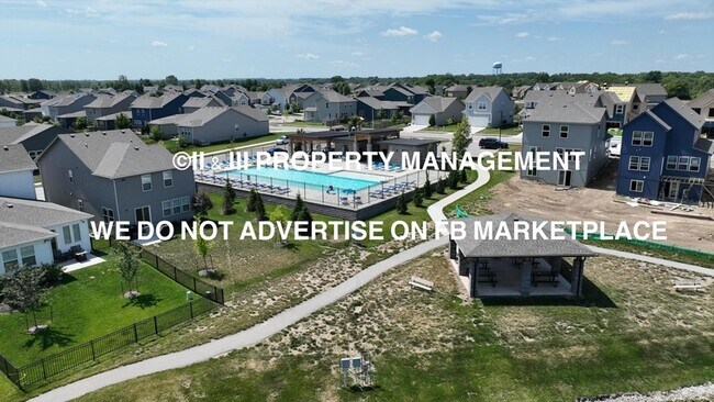 Building Photo - 8733 SW Edgewater Dr