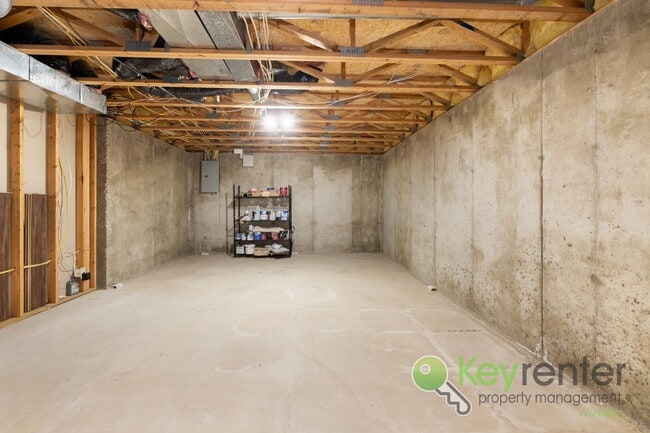 Building Photo - Beautiful 4 bed/3 bath with golf course vi...