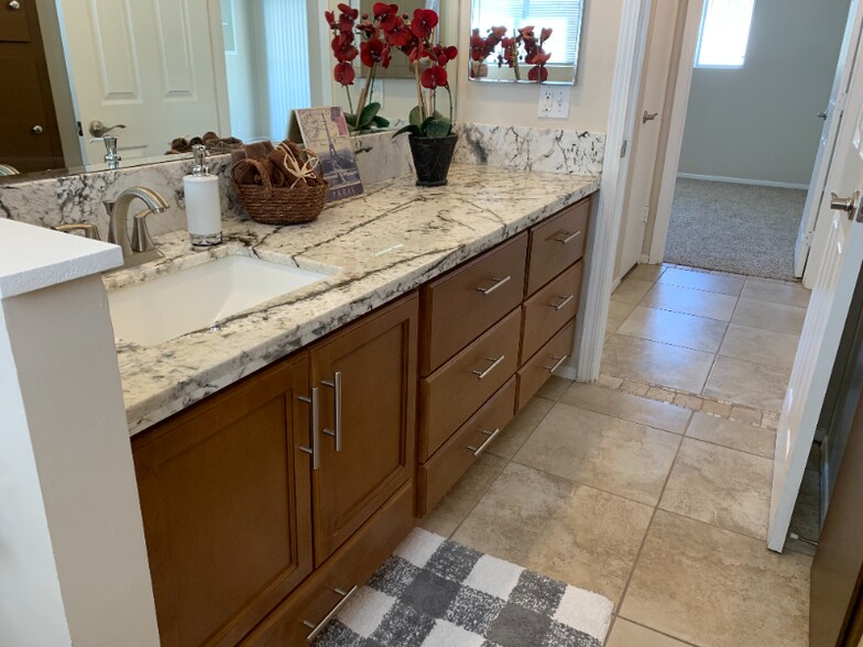 Primary Photo - 25863 Pacific St