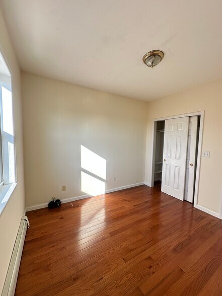 Building Photo - 1820 Unionport Rd