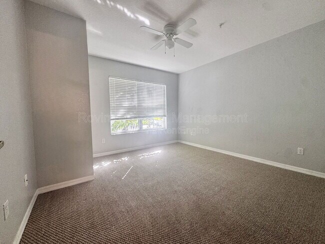 Building Photo - 4000 Venetian Bay Dr