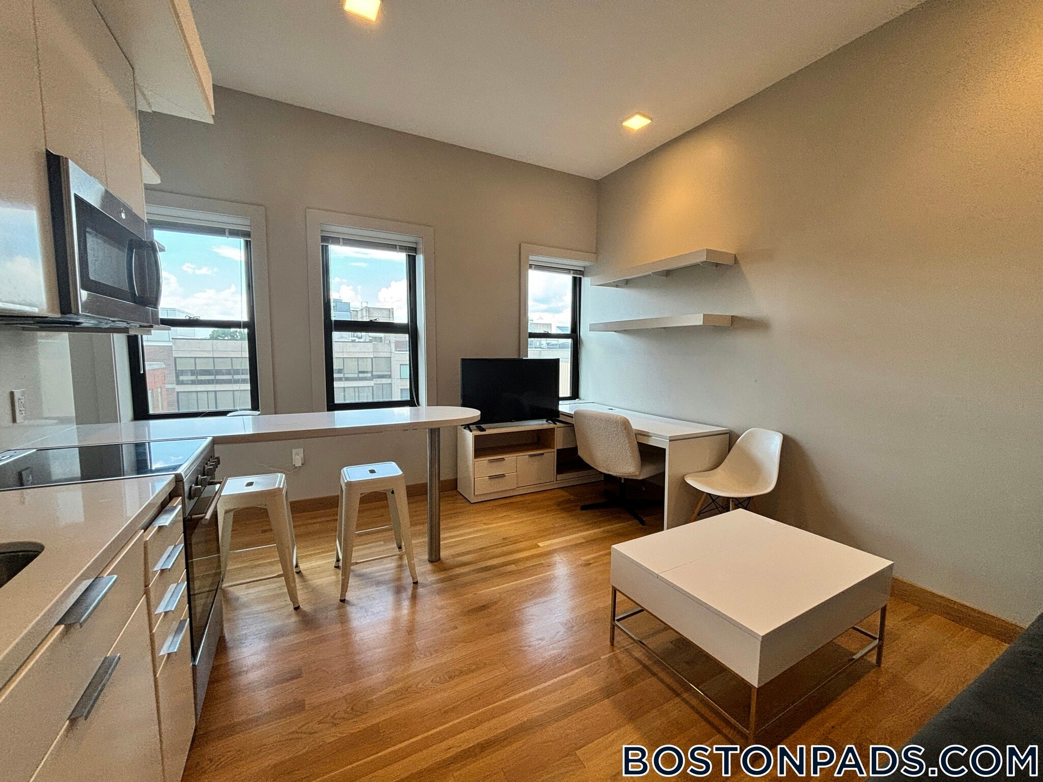 Building Photo - 115 Mt Auburn St