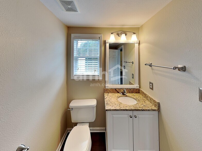 Building Photo - 10206 Orchard Grass Ct