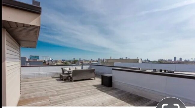 Building Photo - 1618 N Bosworth Ave