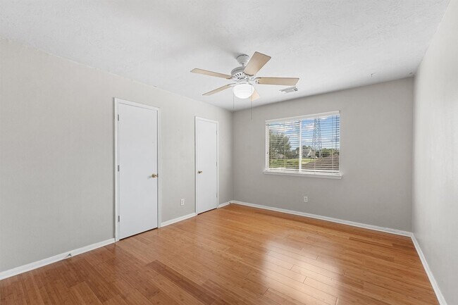 Building Photo - 17206 Stonebridge Trail