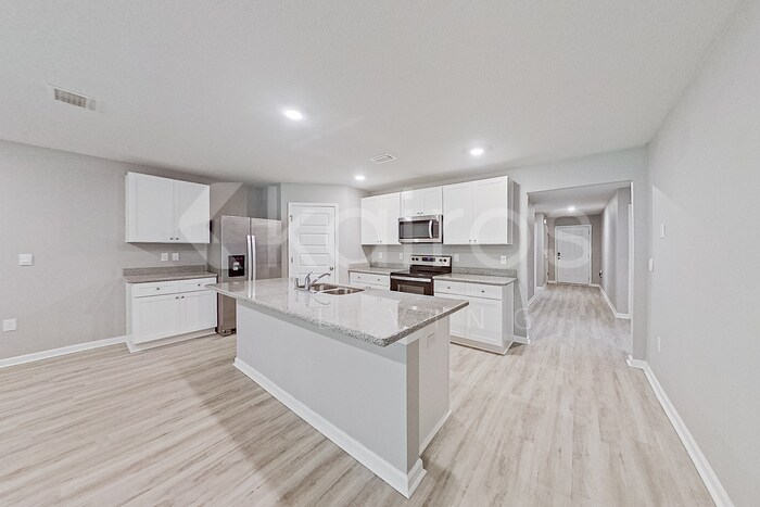 Building Photo - 289 Monarch Ln