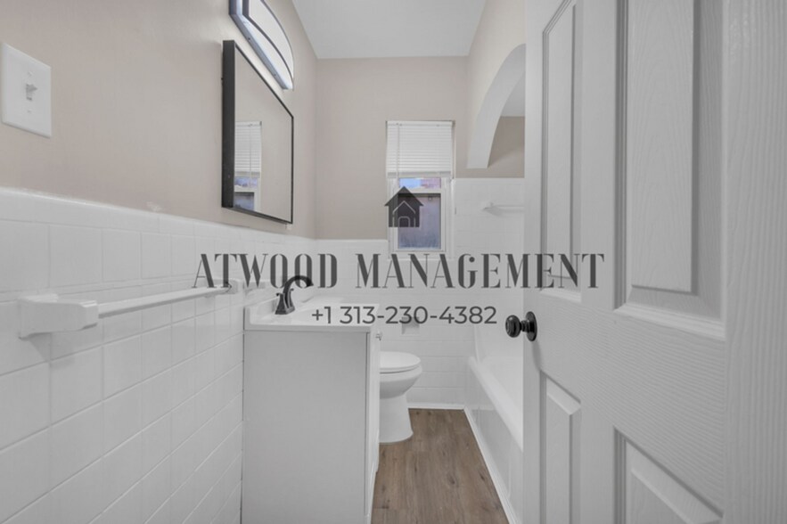 Building Photo - This beautifully updated 3-bedroom, 1-bath single-family home is ready for move-in!