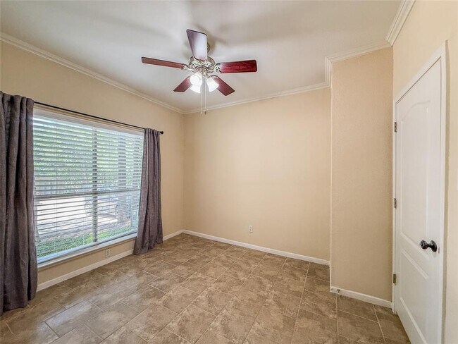 Building Photo - 2450 Wickersham Ln