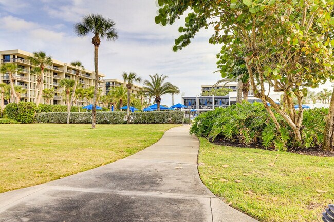 Building Photo - 1109 Gulf of Mexico Dr