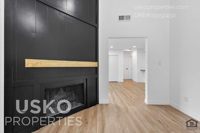 Building Photo - "Charming 2-Bed Duplex in Rancho Cordova – 1,110 Sq Ft of Comfort!"