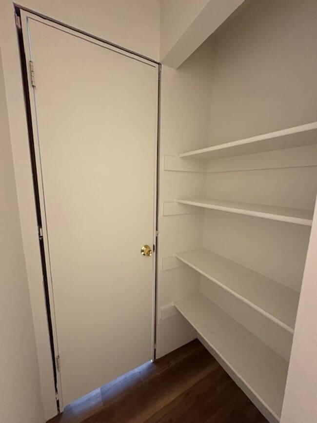 Building Photo - 4 Bedroom Home for Rent in Kearns!