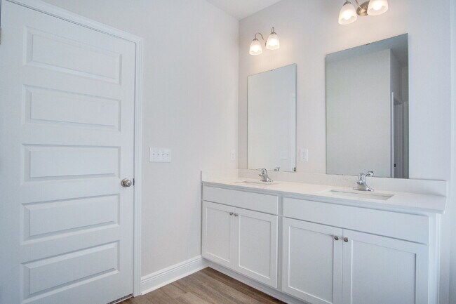 Building Photo - Brand-New 4BR Home in Gaylen Oaks  | Quartz Countertops, 9’ Ceilings, Open Layout | Fenced Backyard