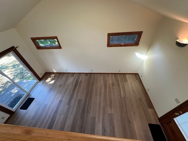 Building Photo - Charming Studio Loft in Arcata – Close to Plaza & Cal Poly Humboldt