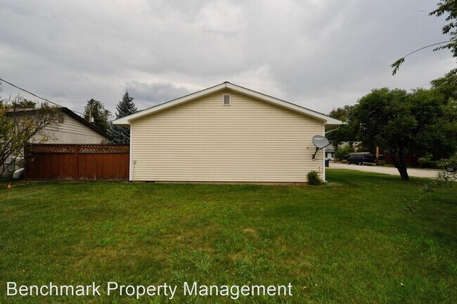 Building Photo - 4 br, 1 bath House - 224 S. 2nd Ave