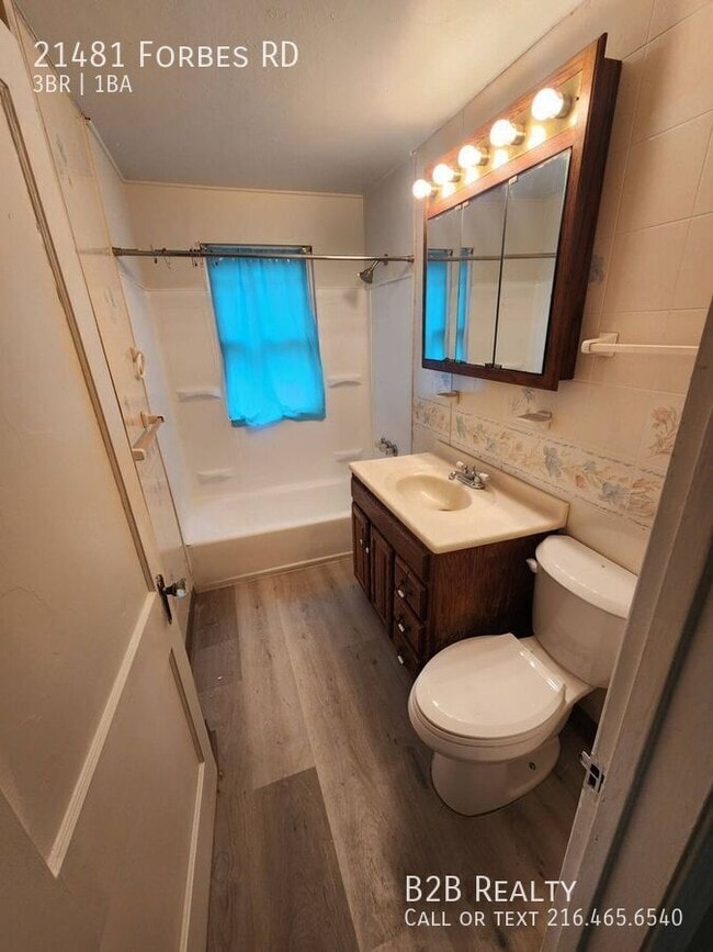 Building Photo - 21481 Forbes Rd