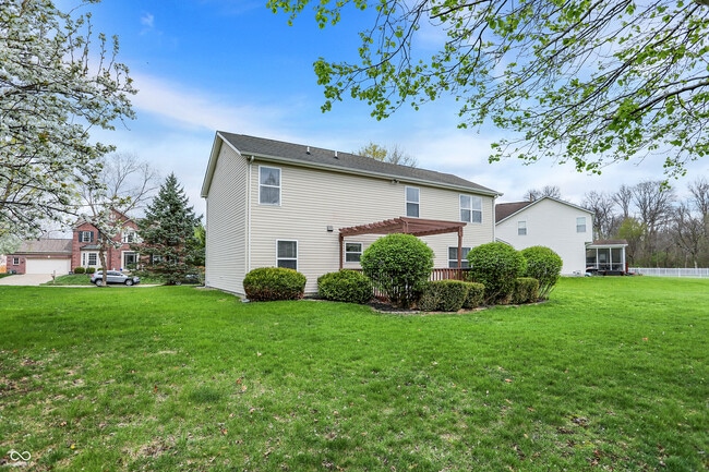 Building Photo - 5761 Cantigny Way S