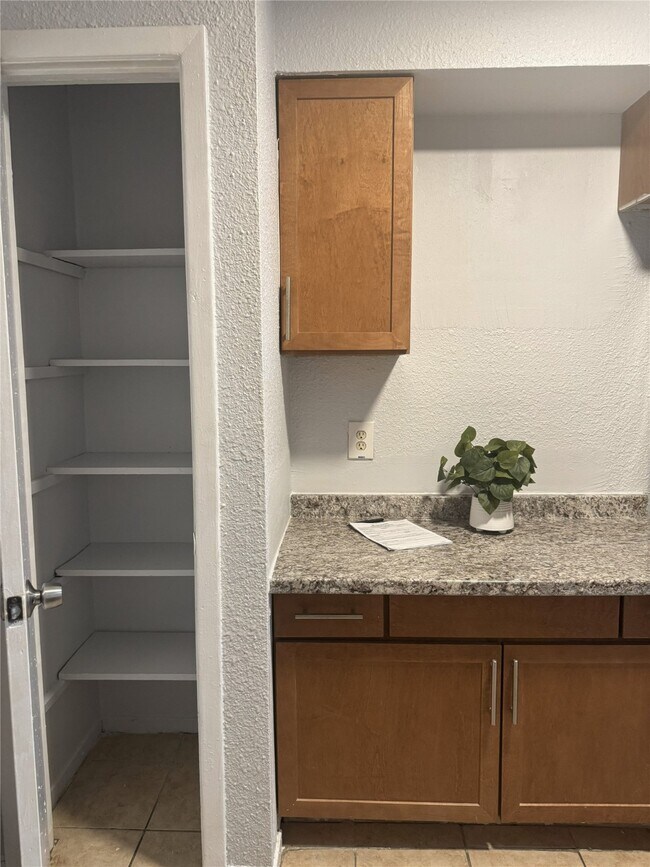 Building Photo - 9100 Dodson St