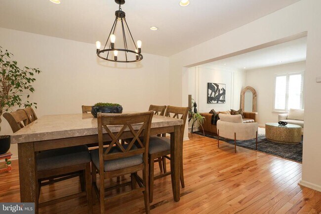 Building Photo - 206 Drakes Drum Dr