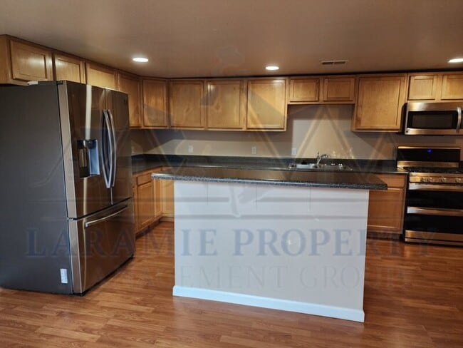 Building Photo - 1256 N 6th St