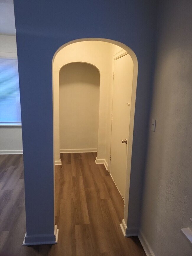 Building Photo - Charming Vintage Three Bedroom In Camas