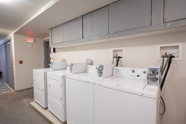 Building Photo - 386 Bergen Ave