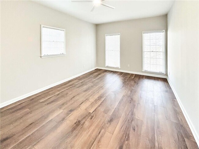 Building Photo - 4515 N Slope Cir