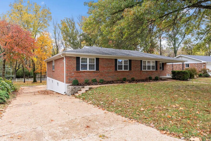 Building Photo - 1010 Providence Rd