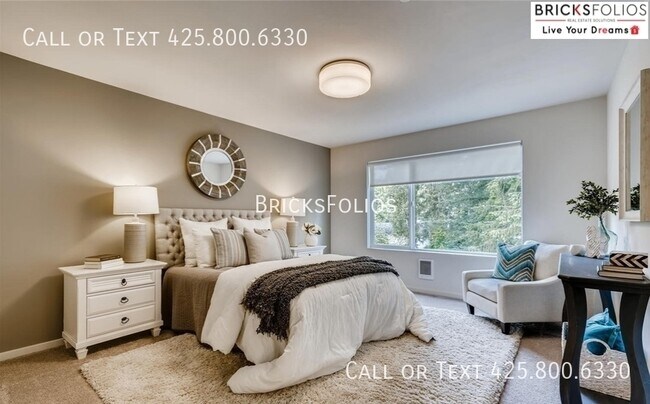 Building Photo - Ready to Experience Luxurious Living in Ly...