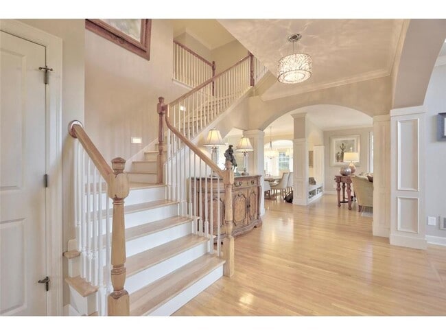 Building Photo - 10617 Sonoma Ridge