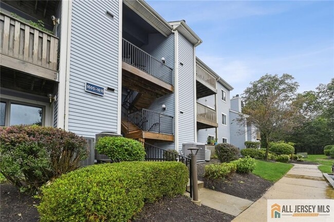 Building Photo - 1607 Aspen Dr