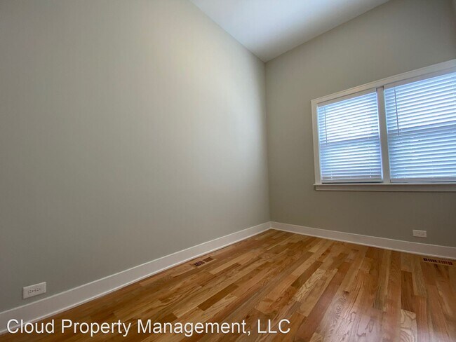Building Photo - 3300 W Pershing Rd