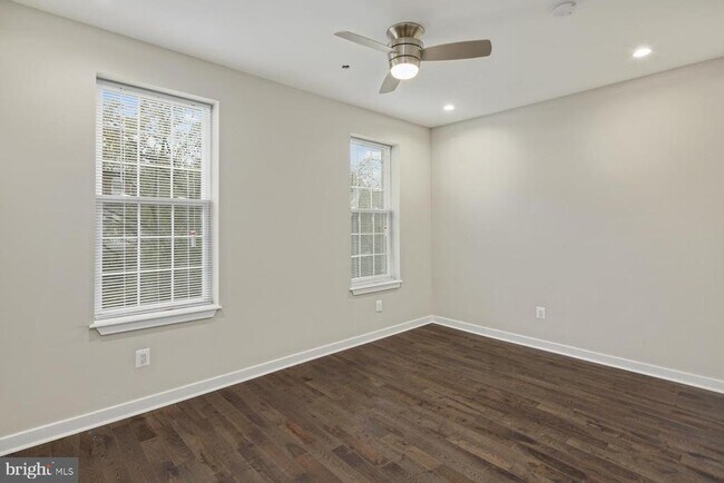 Building Photo - 237 S 45th St