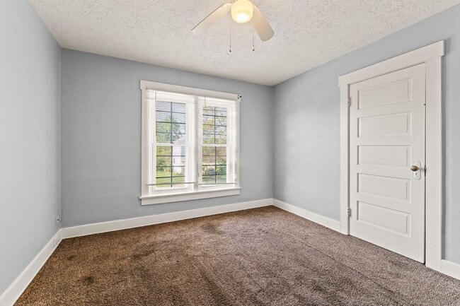 Building Photo - Charming 2 beds 2 Bath in Dayton!