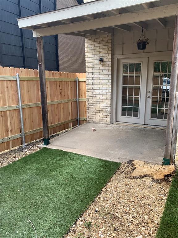 Building Photo - 8811 Dawnridge Cir