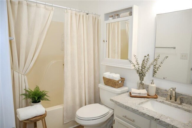 Building Photo - 2250 Berkeley Creek Ct