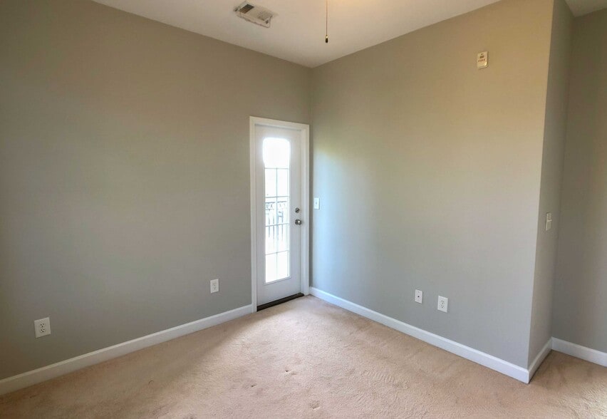 Master Bedroom - 2834 Howard Ave