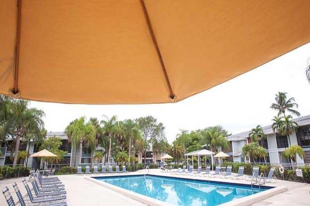 Building Photo - 9727 Hammocks Blvd