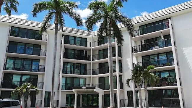 Building Photo - 1000 River Reach Dr