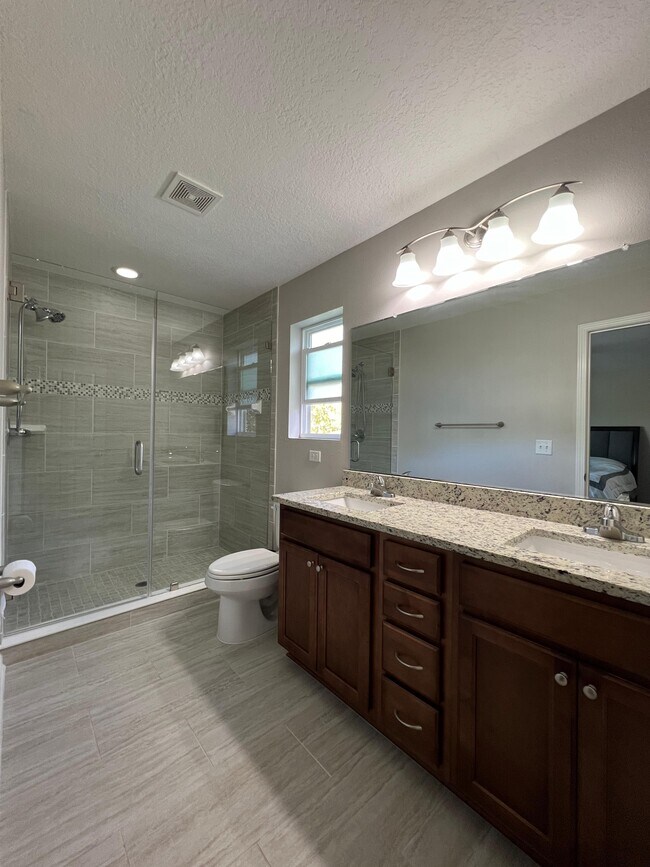 Master Bathroom - 4252 Adirolf Rd