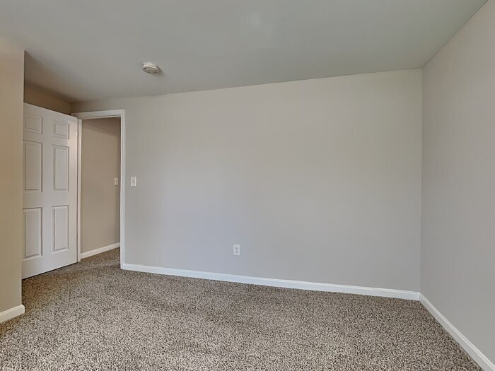 Building Photo - 4108 Springsleigh Rd
