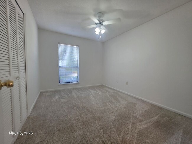 Building Photo - 127 Stockbridge Dr
