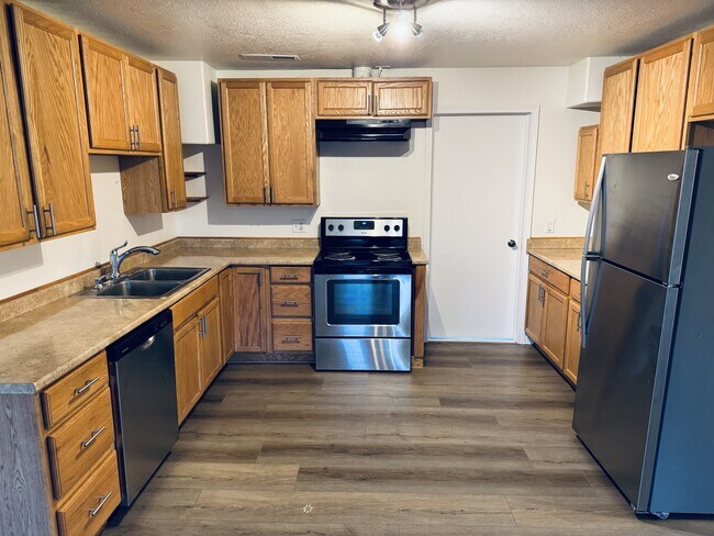 Building Photo - 407 Jersey St