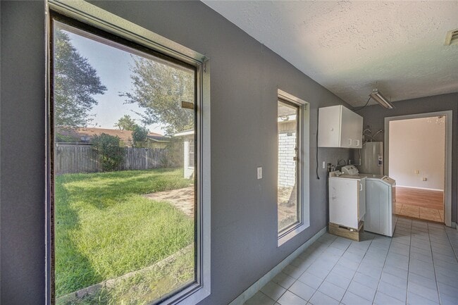 Building Photo - 1510 Chestnut Tree Ln