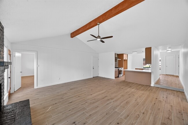 Building Photo - 22107 N Fork Dr