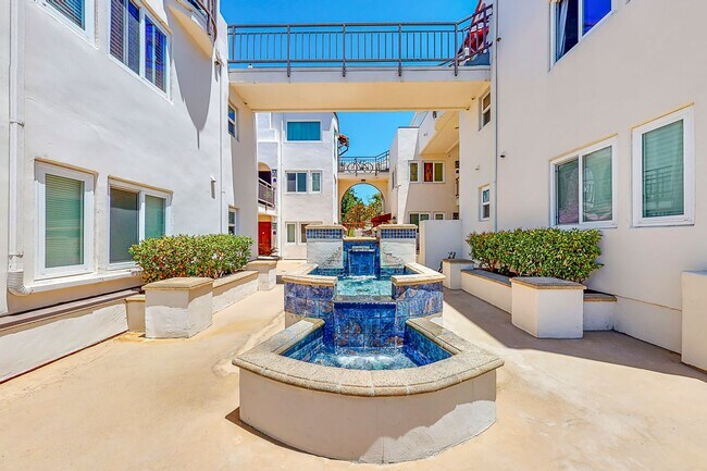 Building Photo - Stunning Condo with Downtown Views – Prime San Diego Location!