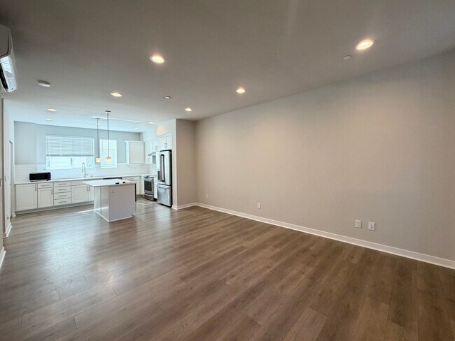 Building Photo - 18016 12th Ave NE