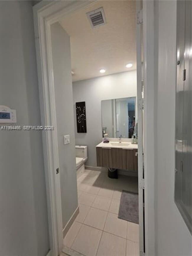 Building Photo - 10222 NW 64th Way