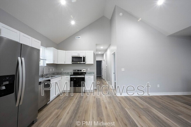 Building Photo - 1817 Montcalm St