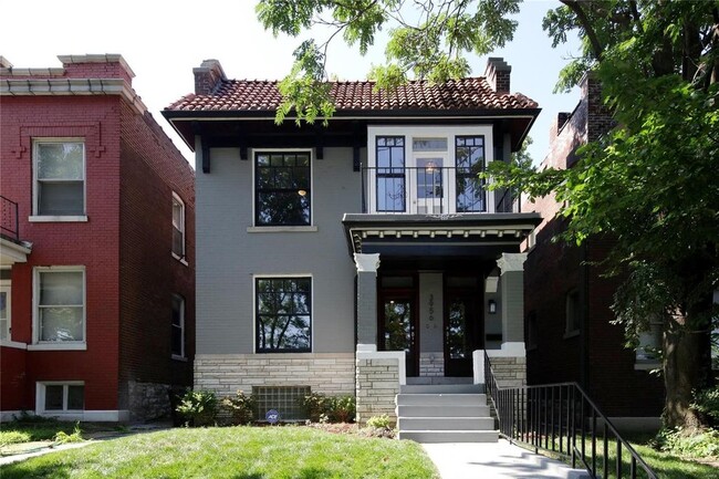 Primary Photo - 3956 De Tonty St