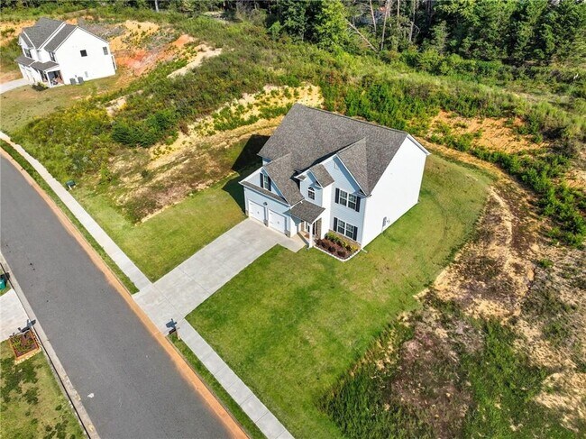 Building Photo - 33 N Village Cir